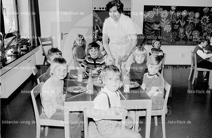 Katholischer Kindergarten Sinzig 1972: KTKNSN-002019