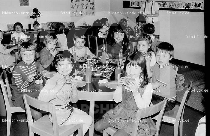 Katholischer Kindergarten Sinzig 1972: KTKNSN-002031