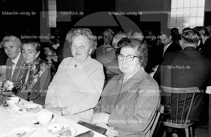 Altenfeier der Stadt Sinzig im Helenensaal 1970: LTSTSNHL-002151