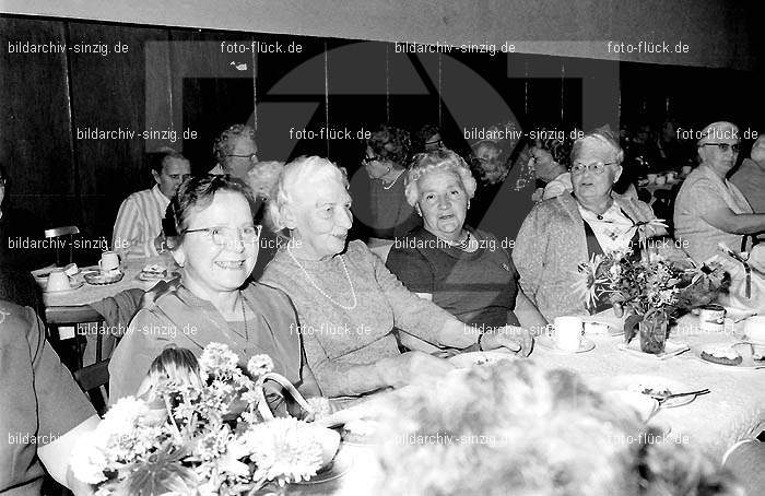 Altenfeier der Stadt Sinzig im Helenensaal 1970: LTSTSNHL-002159