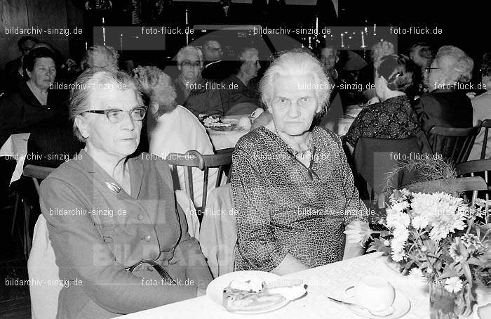 Altenfeier der Stadt Sinzig im Helenensaal 1970: LTSTSNHL-002220