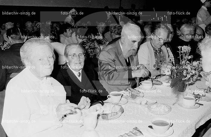 Altenfeier der Stadt Sinzig im Helenensaal 1970: LTSTSNHL-002234