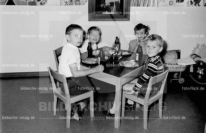 Abschluss-Feier der Schulkinder 1970: BSFRSC-002359