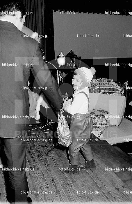 Weihnachtsfeier für die Kinder der Beschäftigten der Agrob 1970: WHFRKNBSGR-002621