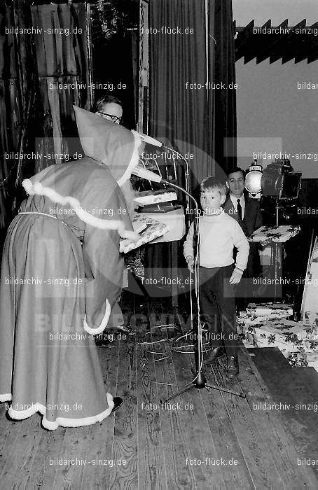 Weihnachtsfeier für die Kinder der Beschäftigten der Agrob 1970: WHFRKNBSGR-002624
