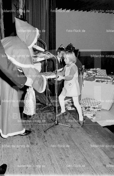 Weihnachtsfeier für die Kinder der Beschäftigten der Agrob 1970: WHFRKNBSGR-002629