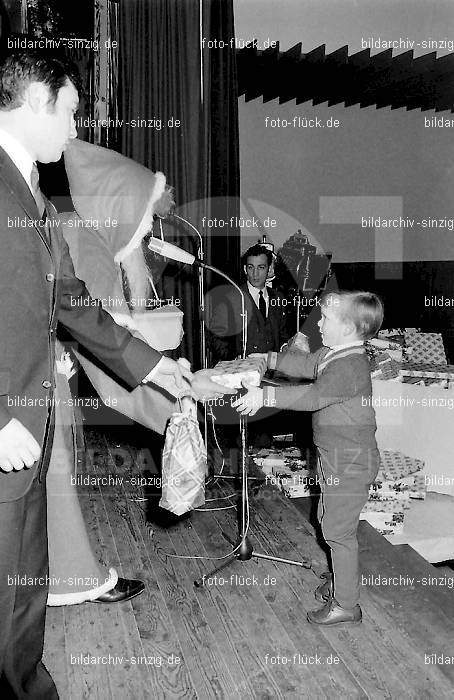 Weihnachtsfeier für die Kinder der Beschäftigten der Agrob 1970: WHFRKNBSGR-002633