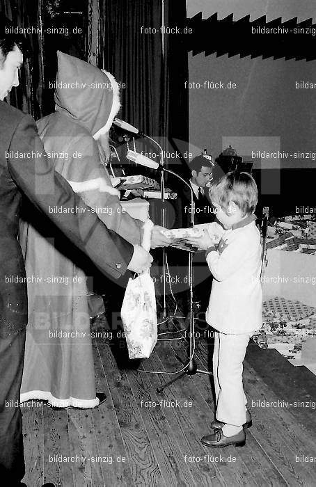 Weihnachtsfeier für die Kinder der Beschäftigten der Agrob 1970: WHFRKNBSGR-002634