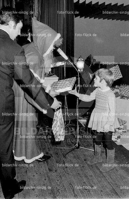Weihnachtsfeier für die Kinder der Beschäftigten der Agrob 1970: WHFRKNBSGR-002640