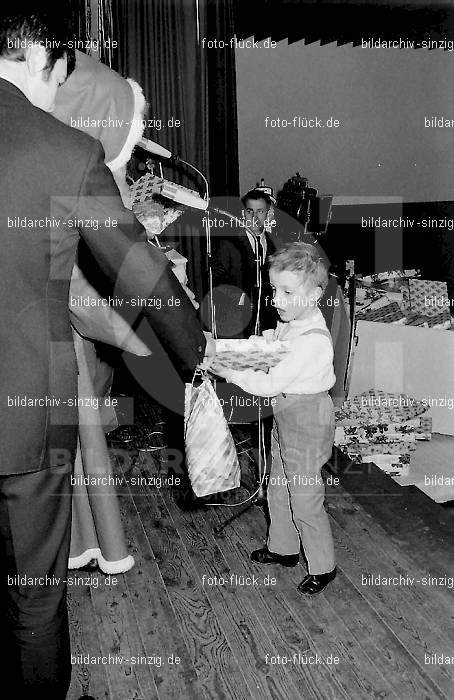 Weihnachtsfeier für die Kinder der Beschäftigten der Agrob 1970: WHFRKNBSGR-002641