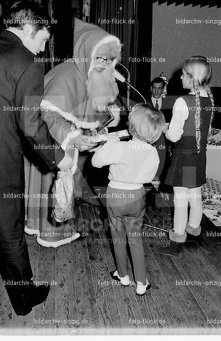 Weihnachtsfeier für die Kinder der Beschäftigten der Agrob 1970: WHFRKNBSGR-002644