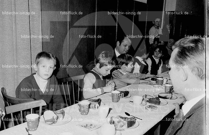 Weihnachtsfeier für die Kinder der Beschäftigten der Agrob 1970: WHFRKNBSGR-002658