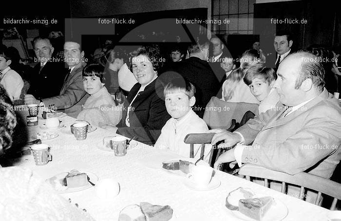 Weihnachtsfeier für die Kinder der Beschäftigten der Agrob 1970: WHFRKNBSGR-002665