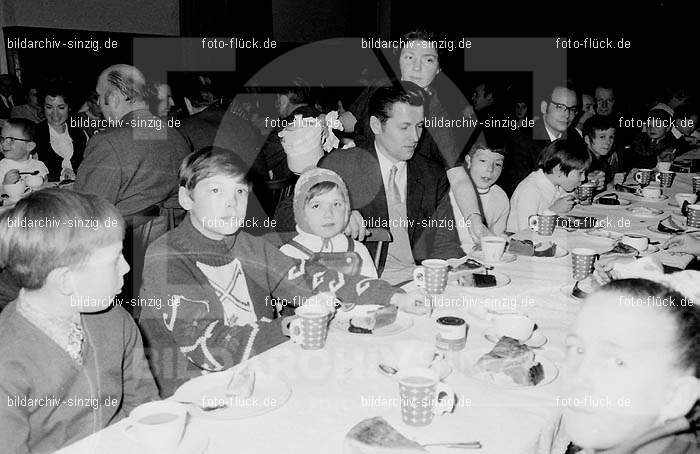 Weihnachtsfeier für die Kinder der Beschäftigten der Agrob 1970: WHFRKNBSGR-002669