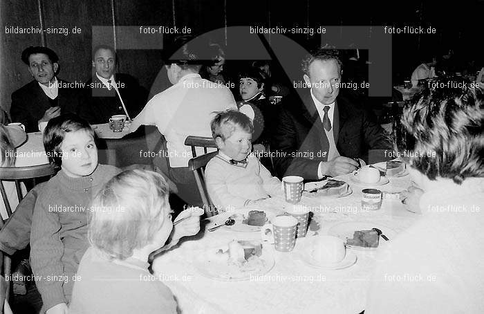 Weihnachtsfeier für die Kinder der Beschäftigten der Agrob 1970: WHFRKNBSGR-002675