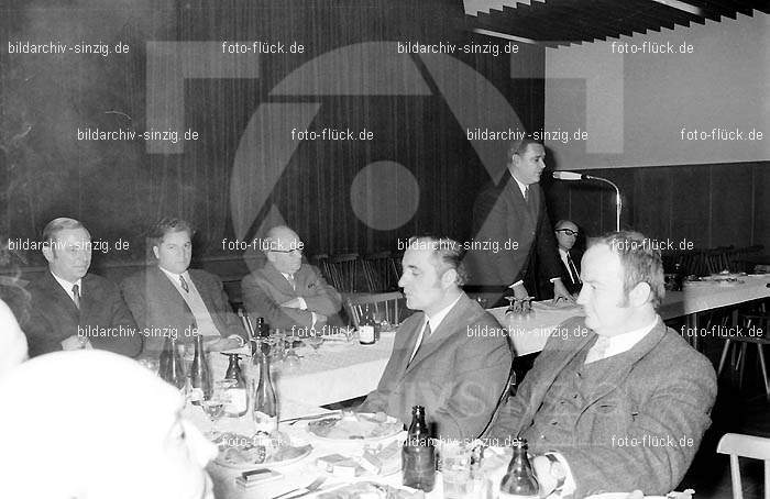 AGROB Sinzig Rentnertreff 1970 im Helenensaal: GRSNRNHL-002702