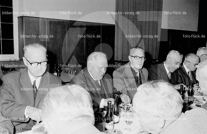 AGROB Sinzig Rentnertreff 1970 im Helenensaal: GRSNRNHL-002720