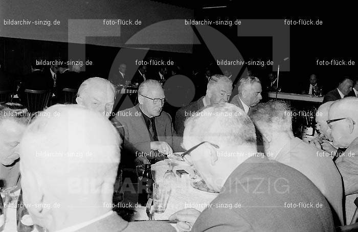 AGROB Sinzig Rentnertreff 1970 im Helenensaal: GRSNRNHL-002726