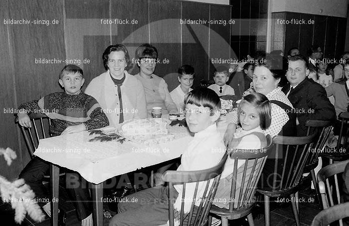 Weihnachtsfeier für die Kinder der Beschäftigten der Firma Agrob 1968: WHFRKNBSFRGR-002878