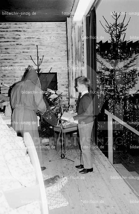Weihnachtsfeier für die Kinder der Beschäftigten der Firma Agrob 1968: WHFRKNBSFRGR-002907