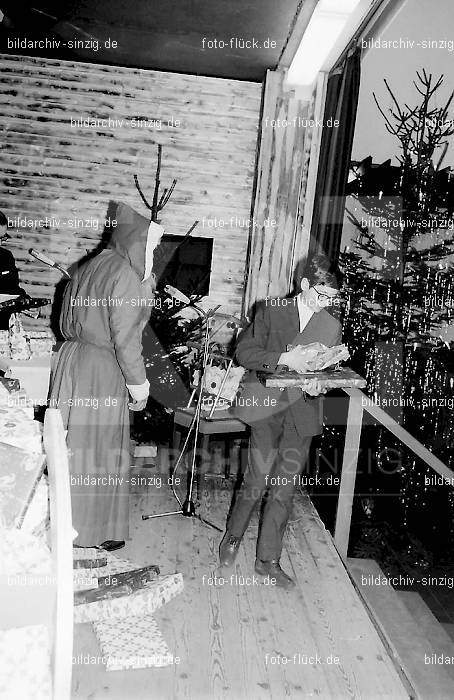 Weihnachtsfeier für die Kinder der Beschäftigten der Firma Agrob 1968: WHFRKNBSFRGR-002908