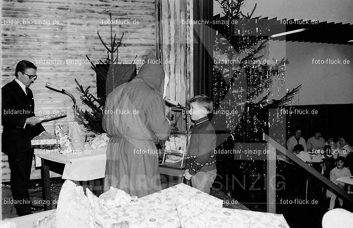 Weihnachtsfeier für die Kinder der Beschäftigten der Firma Agrob 1968: WHFRKNBSFRGR-002910