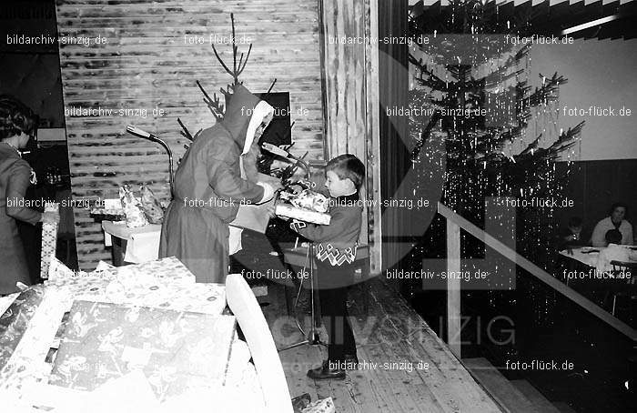 Weihnachtsfeier für die Kinder der Beschäftigten der Firma Agrob 1968: WHFRKNBSFRGR-002912