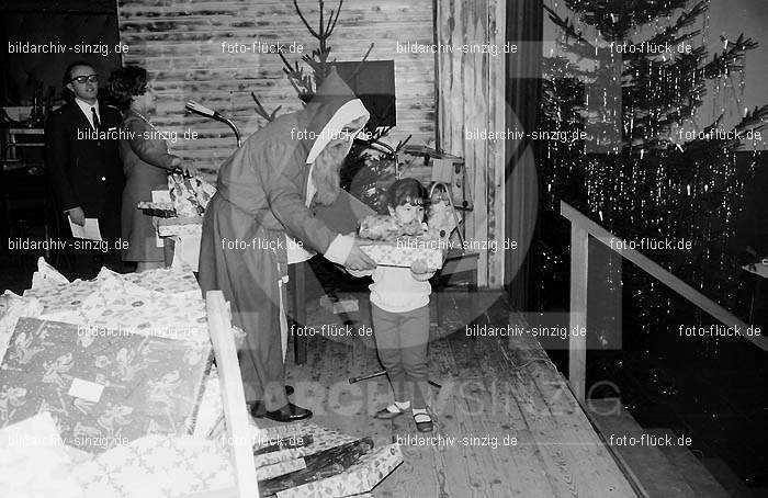 Weihnachtsfeier für die Kinder der Beschäftigten der Firma Agrob 1968: WHFRKNBSFRGR-002913