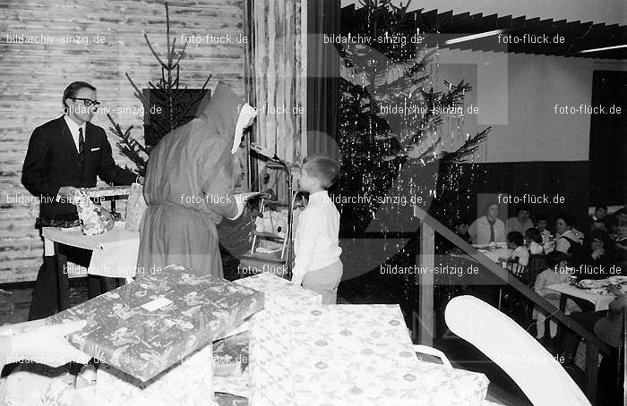 Weihnachtsfeier für die Kinder der Beschäftigten der Firma Agrob 1968: WHFRKNBSFRGR-002915