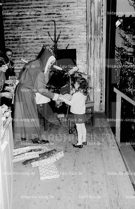 Weihnachtsfeier für die Kinder der Beschäftigten der Firma Agrob 1968: WHFRKNBSFRGR-002917