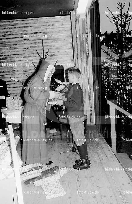 Weihnachtsfeier für die Kinder der Beschäftigten der Firma Agrob 1968: WHFRKNBSFRGR-002922