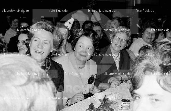 Stadtmaure - Möhnesitzung im Helenensaal 1970: STMHHL-003125