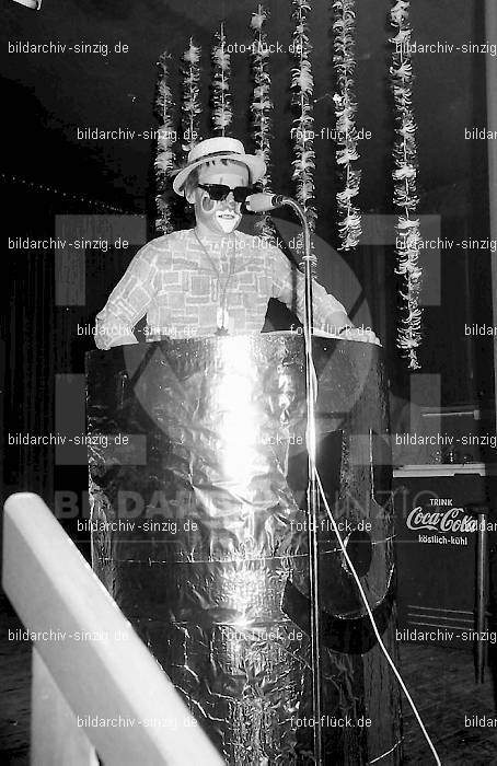 Närrische Buben 1970 im Helenensaal: NRBBHL-003191