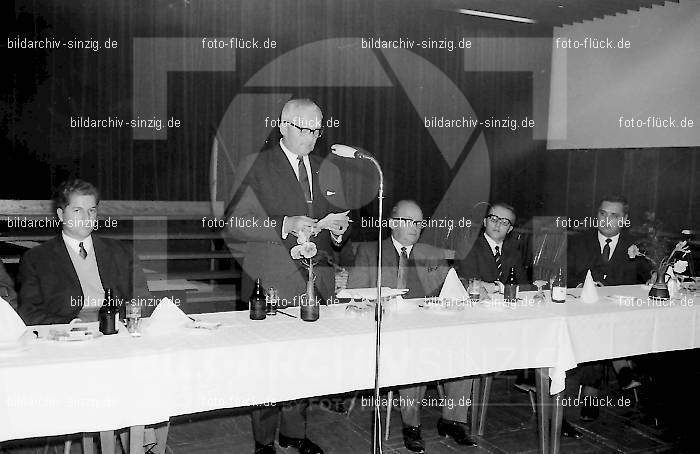 AGROB Sinzig Rentnertreff 1968 im Helenensaal: GRSNRNHL-003368