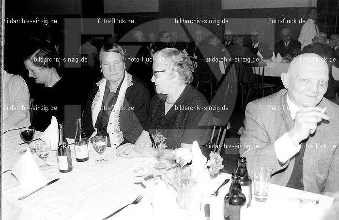 AGROB Sinzig Rentnertreff 1968 im Helenensaal: GRSNRNHL-003373