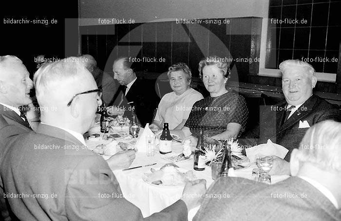 AGROB Sinzig Rentnertreff 1968 im Helenensaal: GRSNRNHL-003387