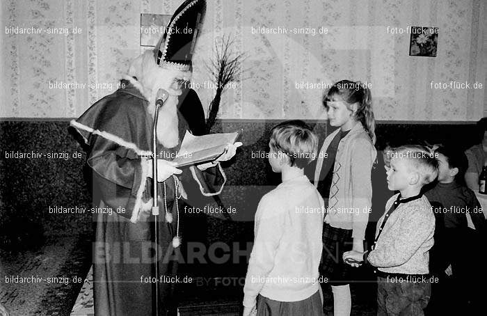 Nikolausfeier 1968 vom Spielmannszug Freiweg in Sinzig: NKSPFRSN-003395