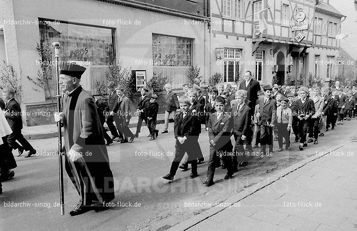 Frohnleichnamsprozession 1965-1966-1967 in Sinzig: FRSN-003712