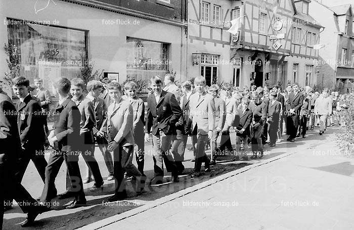 Frohnleichnamsprozession 1965-1966-1967 in Sinzig: FRSN-003923