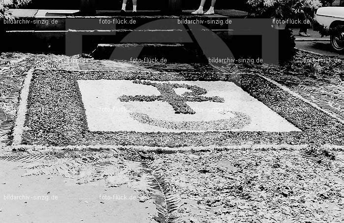 Frohnleichnamsprozession 1965-1966-1967 in Sinzig: FRSN-003954