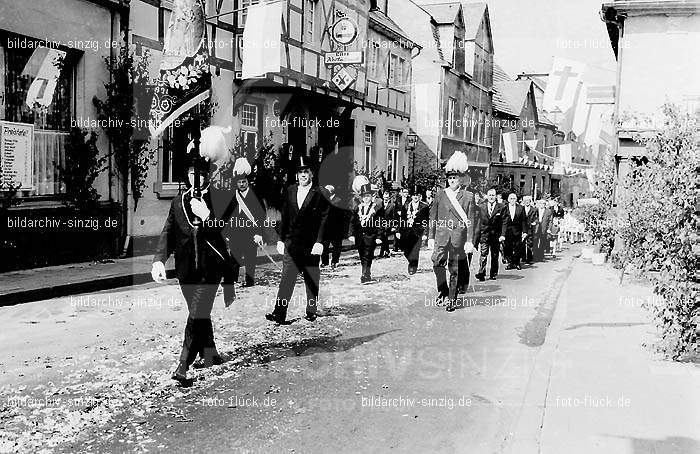 Frohnleichnamsprozession 1965-1966-1967 in Sinzig: FRSN-003966