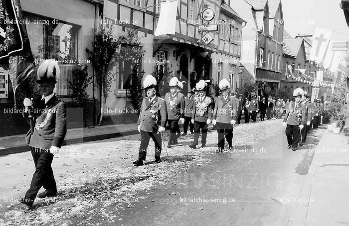 Frohnleichnamsprozession 1965-1966-1967 in Sinzig: FRSN-003986