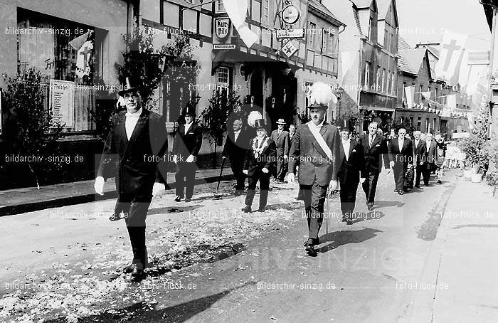 Frohnleichnamsprozession 1965-1966-1967 in Sinzig: FRSN-003989