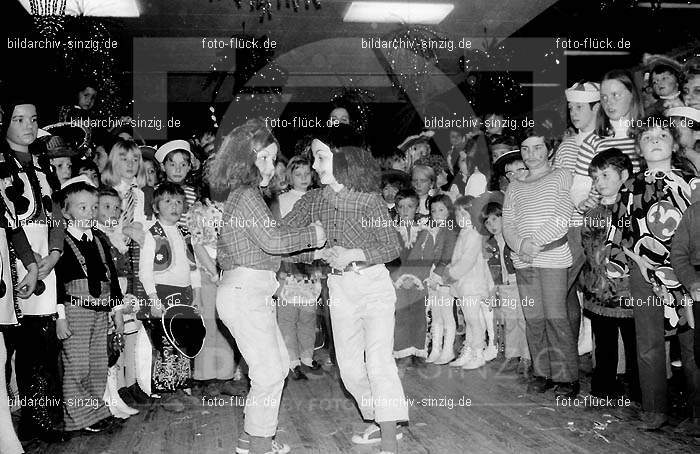 1972 Kinderkarneval des TV 08 ( Turnverein ) in Sinzig: KNTVTR-004004