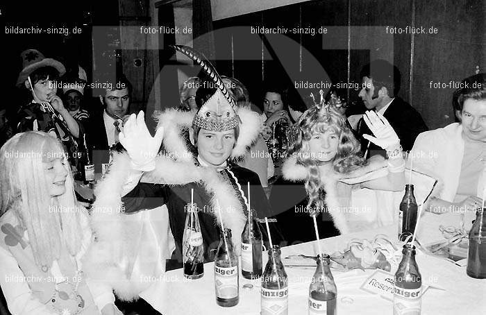 1972 Kinderkarneval des TV 08 ( Turnverein ) in Sinzig: KNTVTR-004048