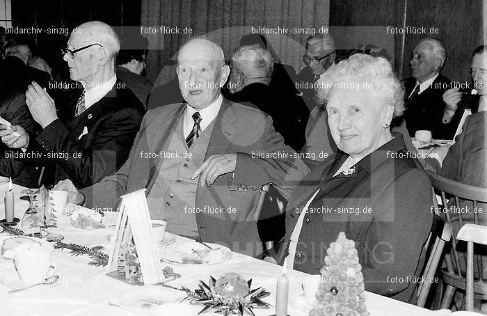 Arbeiter Wohlfahrt Weihnachtsfeier im Helenensaal 1972: RBWHWHHL-004153