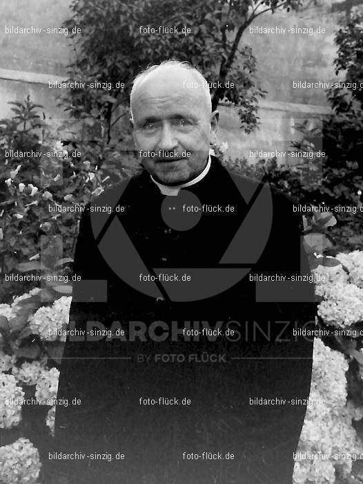 50 Jähriges Priester-Jubiläum -Pastor Pütz - Franken 1968: JHPRJBPSPTFR-004213