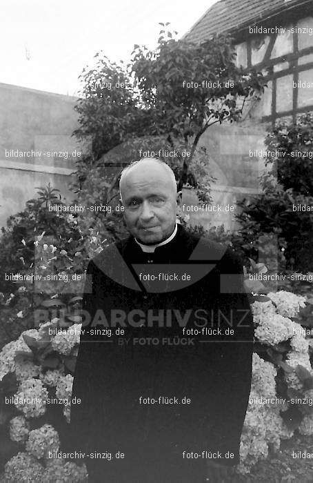 50 Jähriges Priester-Jubiläum -Pastor Pütz - Franken 1968: JHPRJBPSPTFR-004218