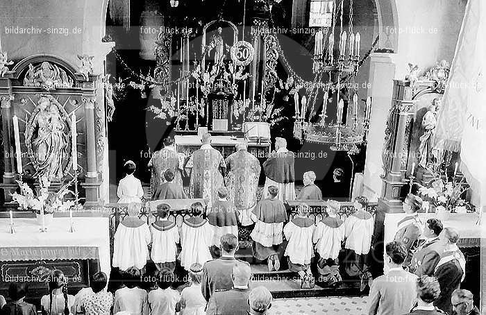 50 Jähriges Priester-Jubiläum -Pastor Pütz - Franken 1968: JHPRJBPSPTFR-004230