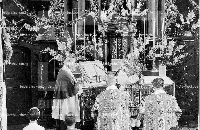 50 Jähriges Priester-Jubiläum -Pastor Pütz - Franken 1968: JHPRJBPSPTFR-004241